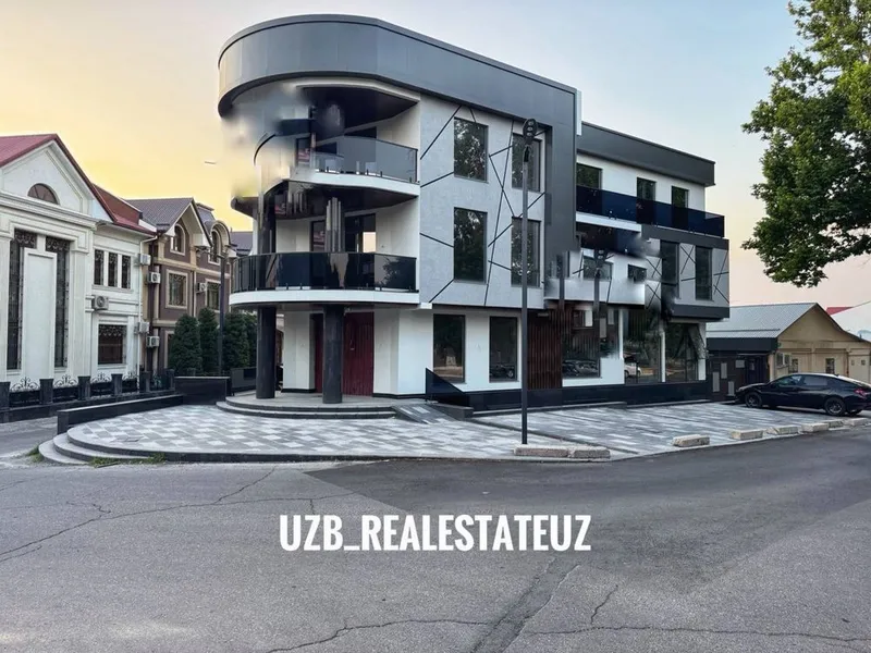 Продается Либо Сдается в Аренду Бизнес Центр на Первой Линий 1000м2 1