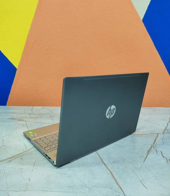 HP ноутбук в отличном состоянии — фото 1