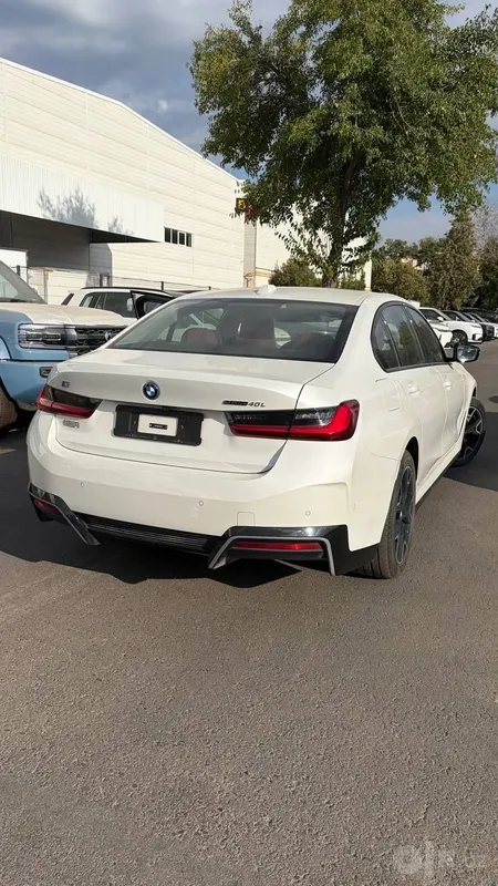 Продается автомобиль BMW i3 40L 4 Продается автомобиль BMW i3 40L 4