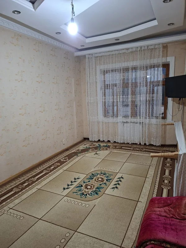 Продаётся 4х ком квартира в Чирчике 9 микрорайон ориентир 10ая автоб — фото 2