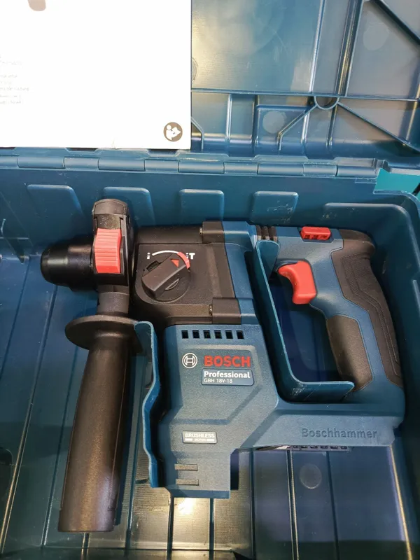 Перфоратор аккумуляторный безщеточный Bosch GBH 18v18 1 Перфоратор аккумуляторный безщеточный Bosch GBH 18v18 1
