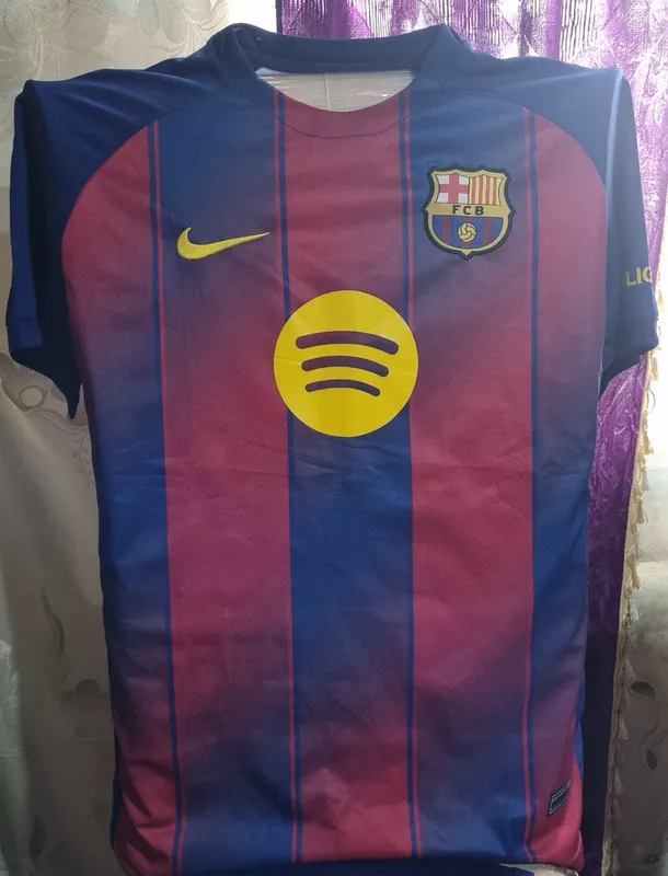 Футбольная форма Barcelona 2 Футбольная форма Barcelona 2