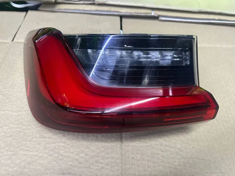 Задние лево фара для BMW I3