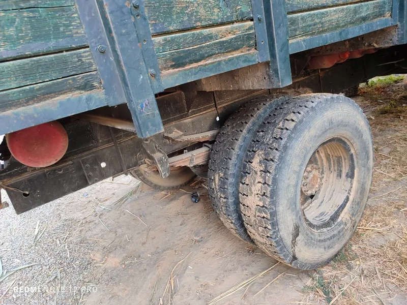 Zil 130 sotiladi yaxshi xolatda 1