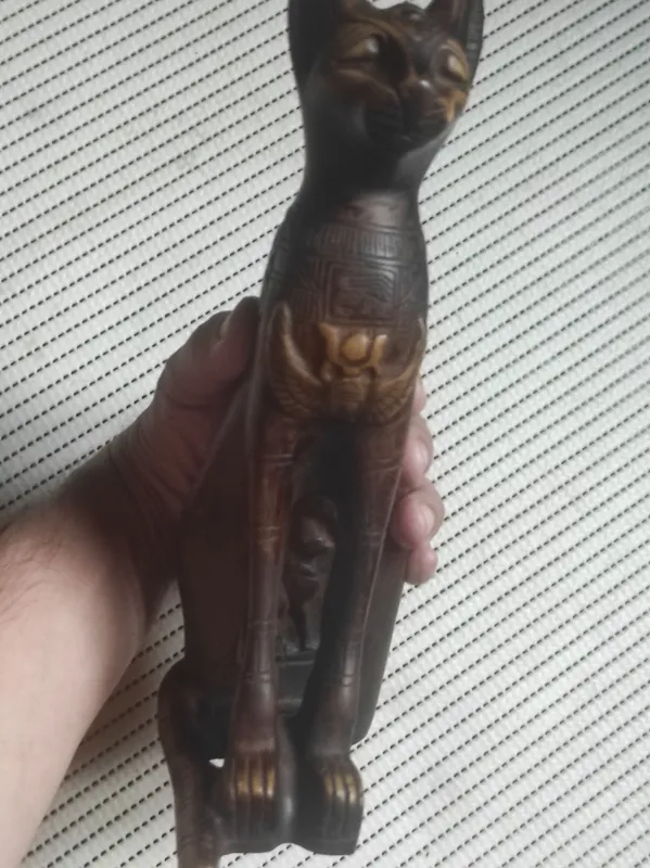 Продам Свинкса из Египта. 2 Продам Свинкса из Египта. 2