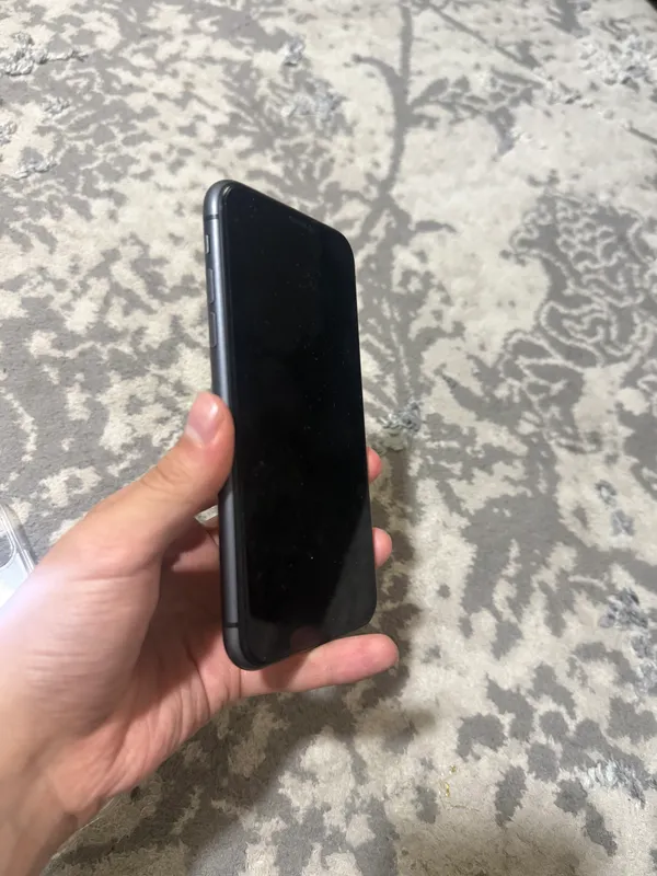 iPhone 11 2