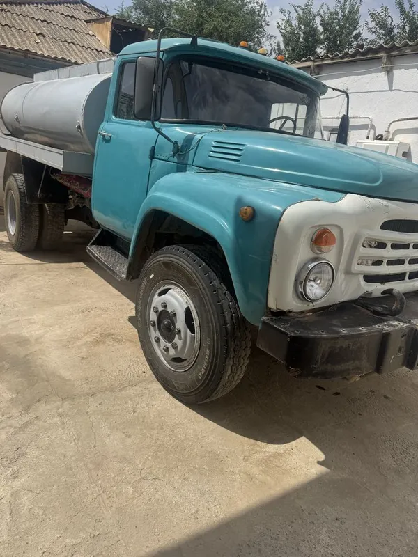 Zil 130 avtosisterna sotiladi