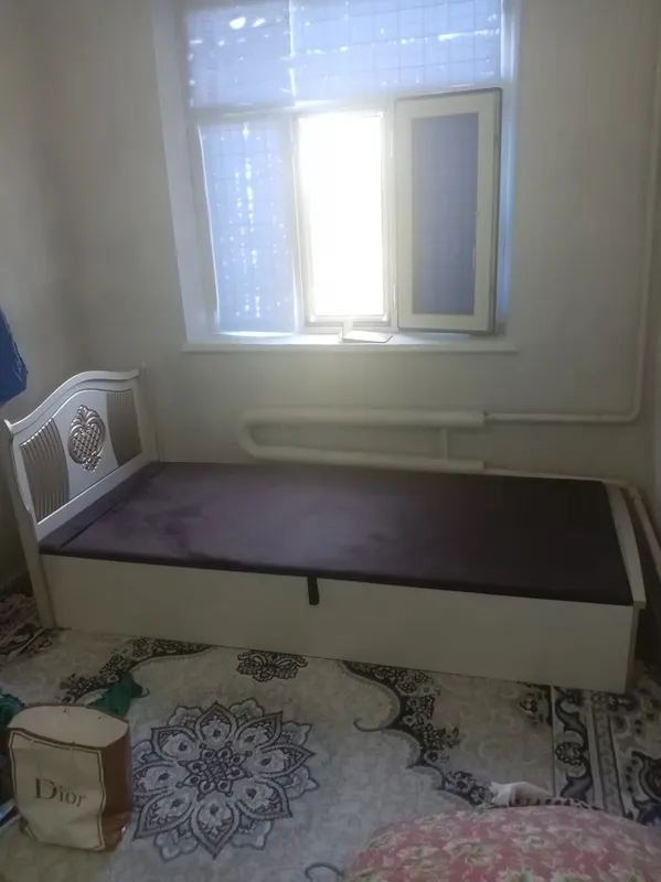 Bir odamlika kiravat yangi holati to'p toza icha ochilad karovat 2 Bir odamlika kiravat yangi holati to'p toza icha ochilad karovat 2