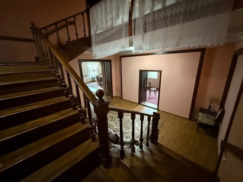 Центр Луначарский 7,1 сотик 5 комнат 2х этажный участок — фото 3