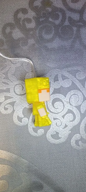 Продаю 5 золотых Алекс | kinder joy| minecraft| — фото 2