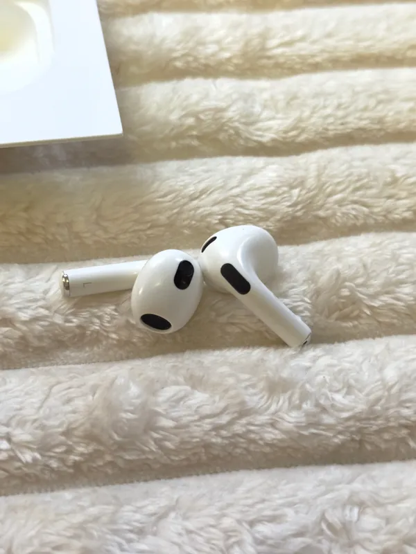 Apple AirPods 3 | Original 5 Apple AirPods 3 | Original 5