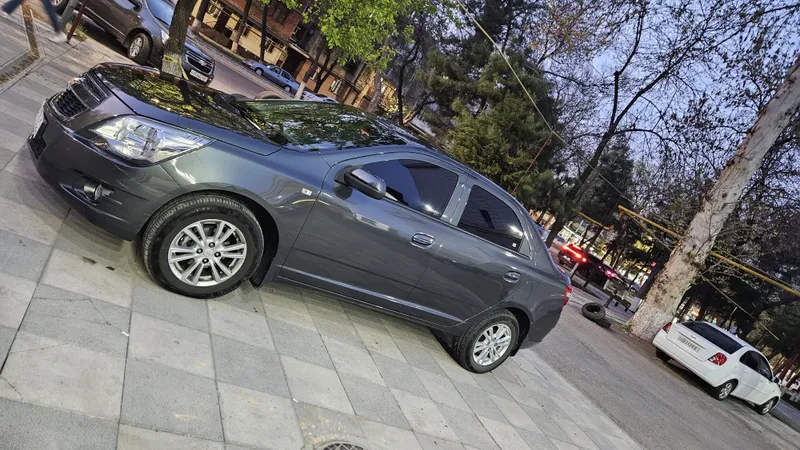 Chevrolet Cobalt avtomat 2024 sotiladi — фото 3