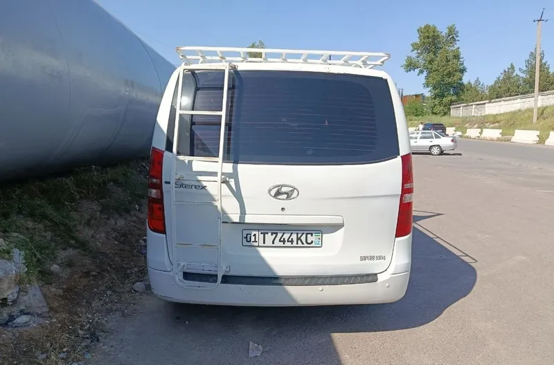 Hyundayi starex grant 4 Hyundayi starex grant 4