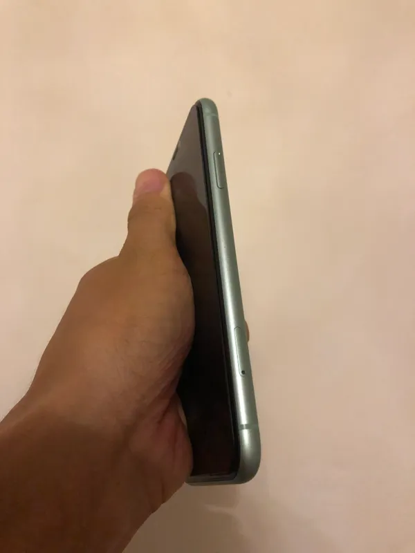iPhone 11 64 ГБ, срочно 2 iPhone 11 64 ГБ, срочно 2
