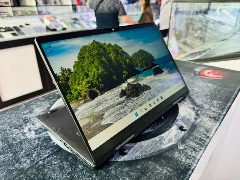 X360 Dynabook Core i5-11gen 8/256GB 1 X360 Dynabook Core i5-11gen 8/256GB 1