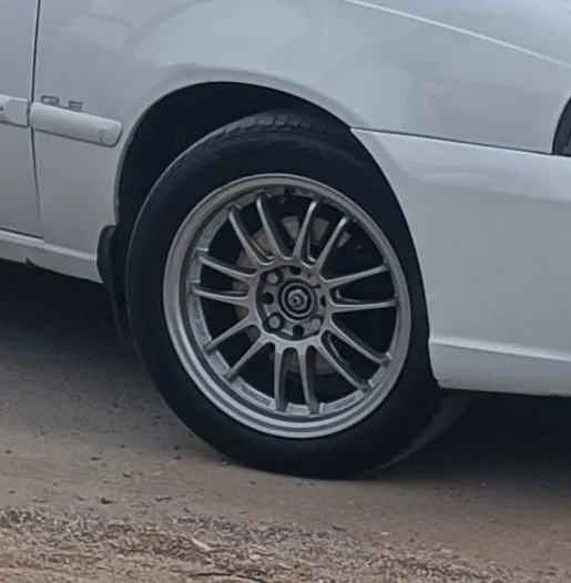 Срочно R15 Спорт диска балон сотилади