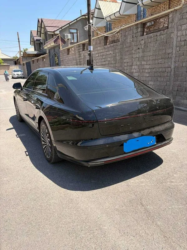 Hyundai Grandeur 2026 Full Black Piano 3 Hyundai Grandeur 2026 Full Black Piano 3