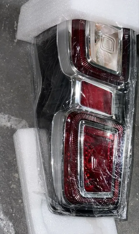 Стоп-фара Isuzu D-Max 2 Стоп-фара Isuzu D-Max 2