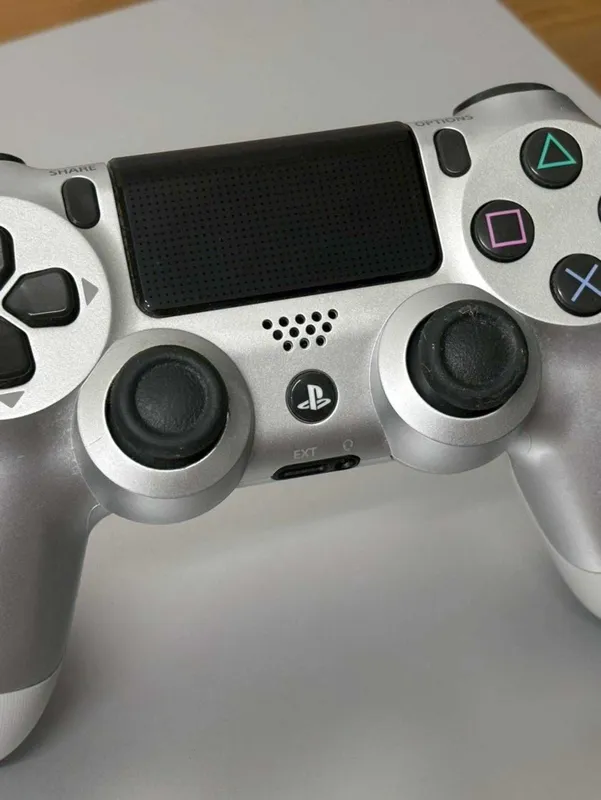 Playstation 4 Slim 7