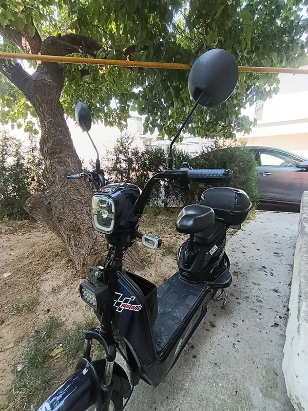 Skuter srochni sotiladi ideal 1