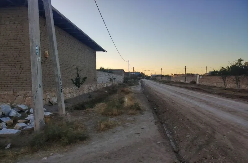 Участок в Нурате, дом с двором в Нурате, продаётся полуготовый двор в Нурате. 4 Участок в Нурате, дом с двором в Нурате, продаётся полуготовый двор в Нурате. 4