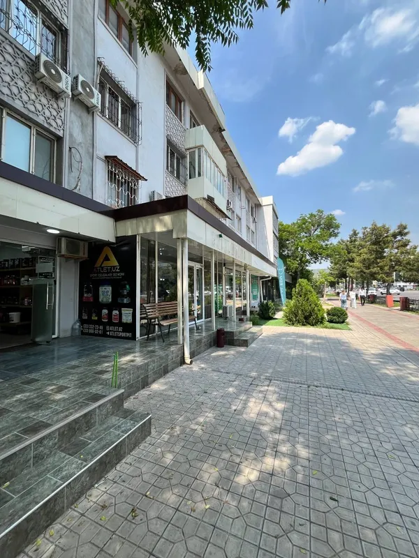 Ц4. Алайский. Амира Темура. Аренда 18 м2