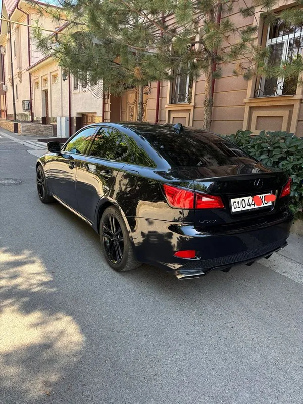 lexus is sotiladi 4