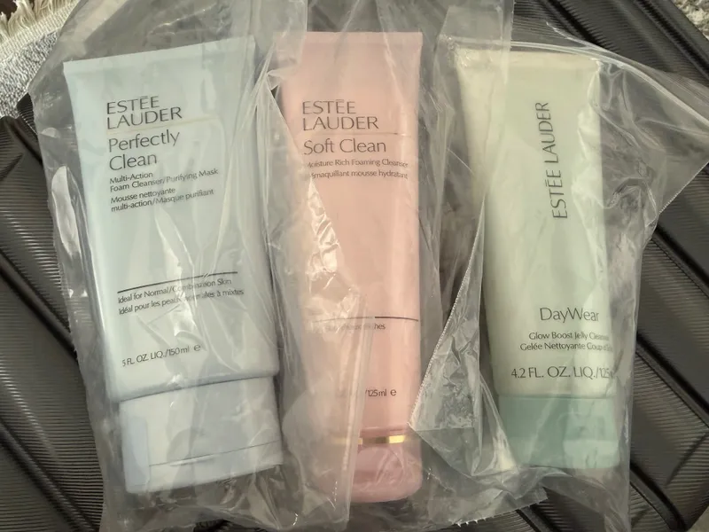 Очищающее средство Estée Lauder Soft Clean Moisture Cleanser — фото 2