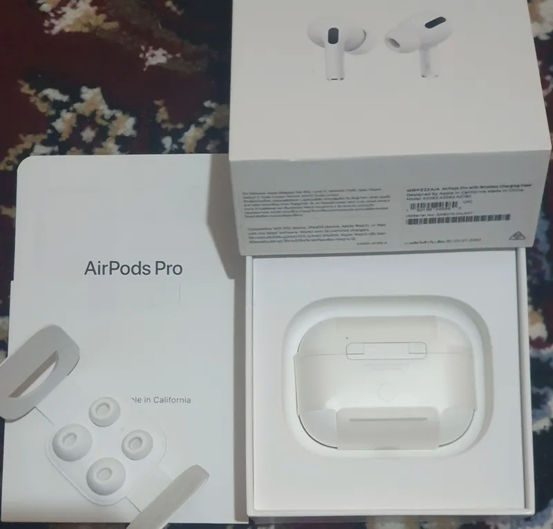 AirPods Pro 1 кейс/Case оригинал 100% (только кейс) 4 AirPods Pro 1 кейс/Case оригинал 100% (только кейс) 4