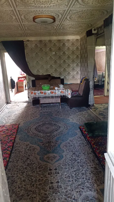 MARGILON KAMBINAT GAYI KOʻCHADA 3XONALI UY SOTILAD