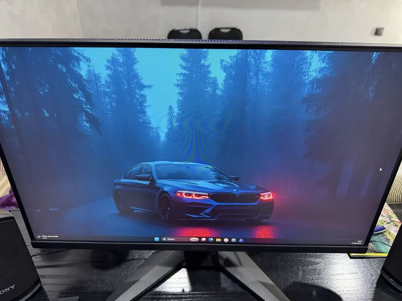 Manitor MSI va Proektor BENQ ikkalasi sotiladi