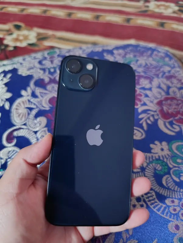 IPHONE 13. 2 IPHONE 13. 2
