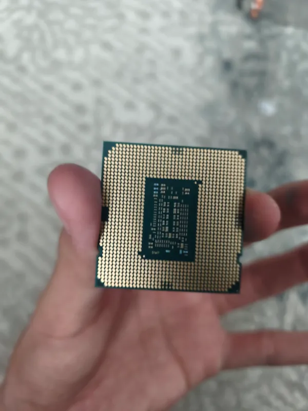 Intel Core i3-10100 3.60GHZ 2 Intel Core i3-10100 3.60GHZ 2