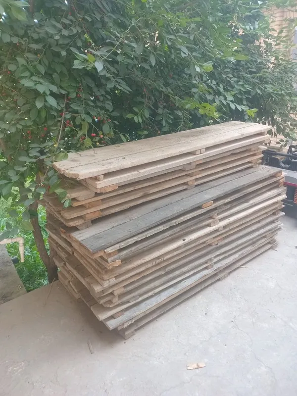 Lesa taxta b.u sotiladi 4 Lesa taxta b.u sotiladi 4