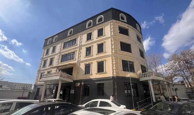 Аренда здания 2500 м² под офис, банк, клинику 1 Аренда здания 2500 м² под офис, банк, клинику 1