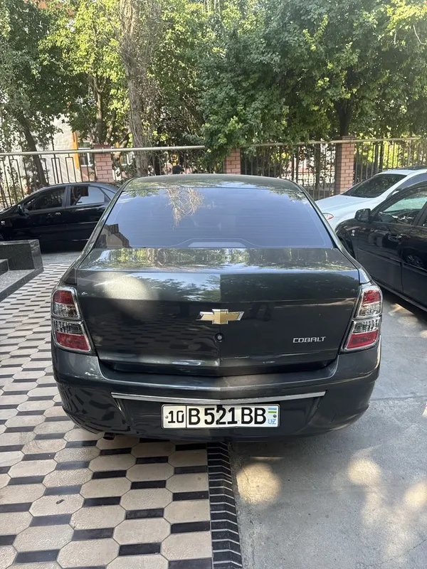 Chevralet Cobalt 4
