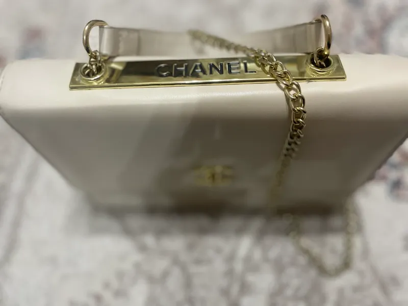 CHANEL Sumka