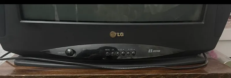 Срочно LG телевизор