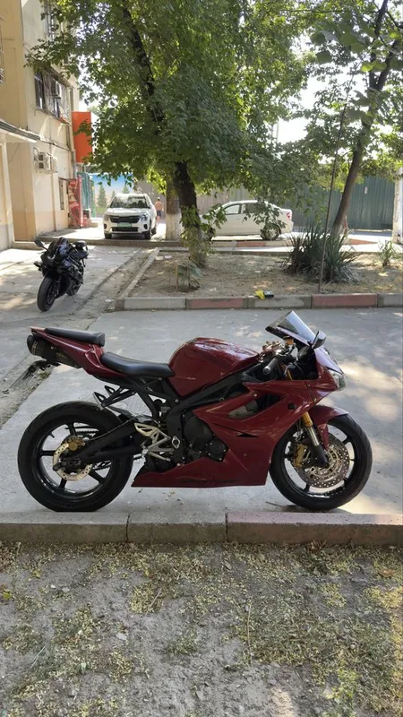 Triumph Daytona 675 2 Triumph Daytona 675 2
