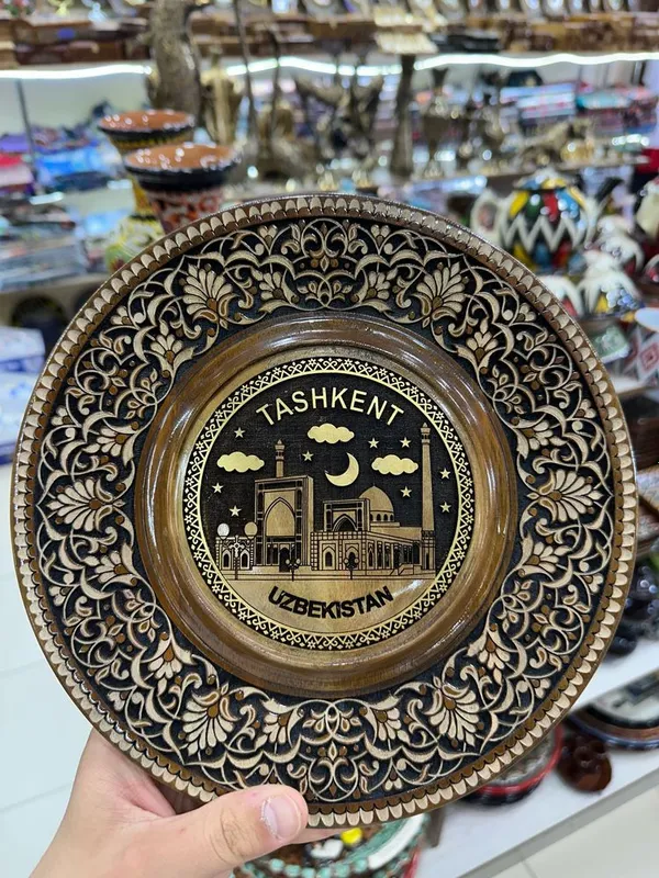 Yongoq darahtidan qilingan yogoch laganlar