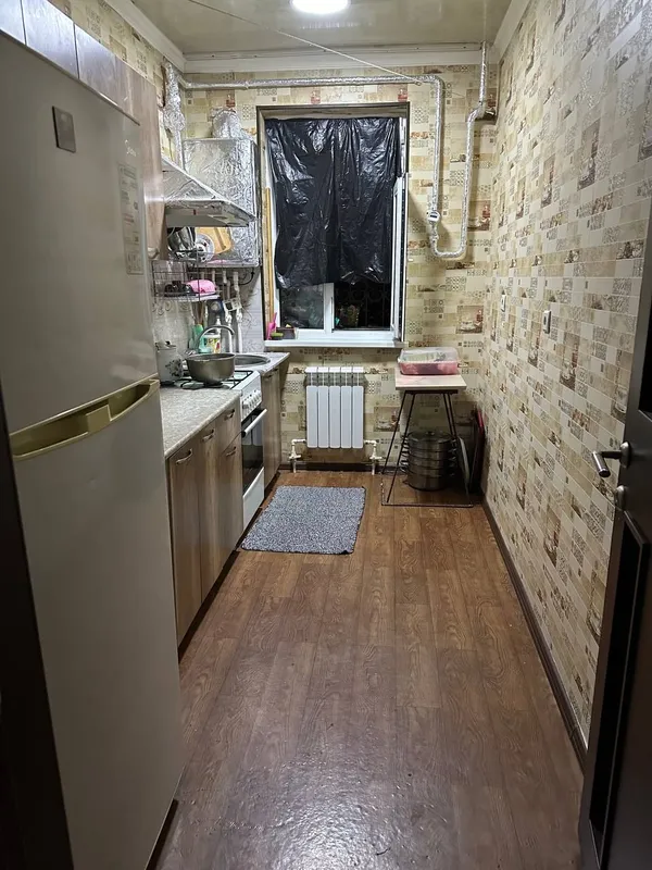 Продаётся 3-комнатный дом, можно также сделать под мастерскую, 1 этаж 7