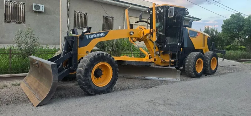 Автогрейдер LiuGong 4180D 2 Автогрейдер LiuGong 4180D 2