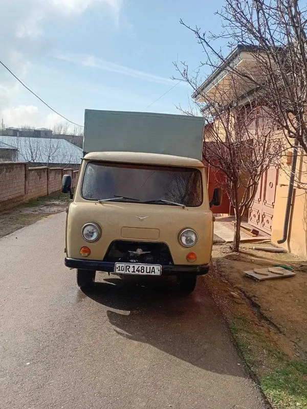 UAZ 452D sotiladi 1990