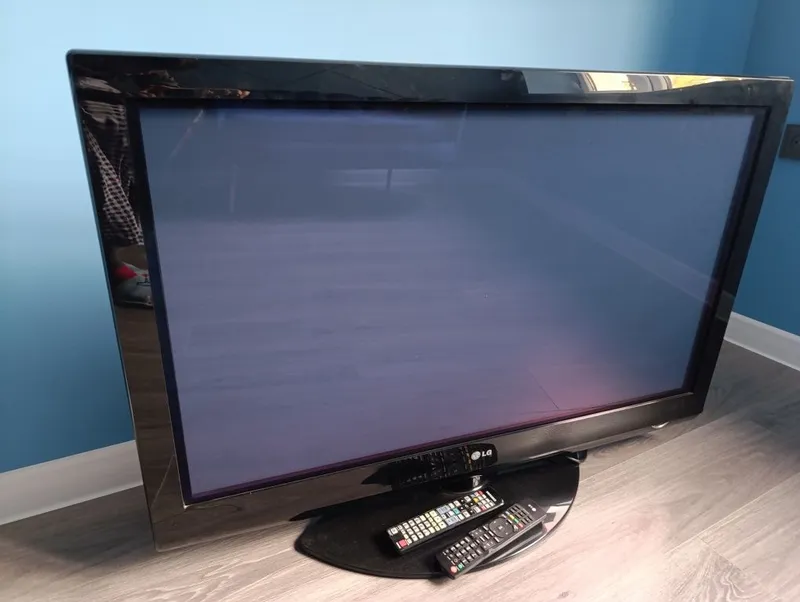 Плазменный телевизор LG 42PG20 в рабочем состоянии. R — фото 4