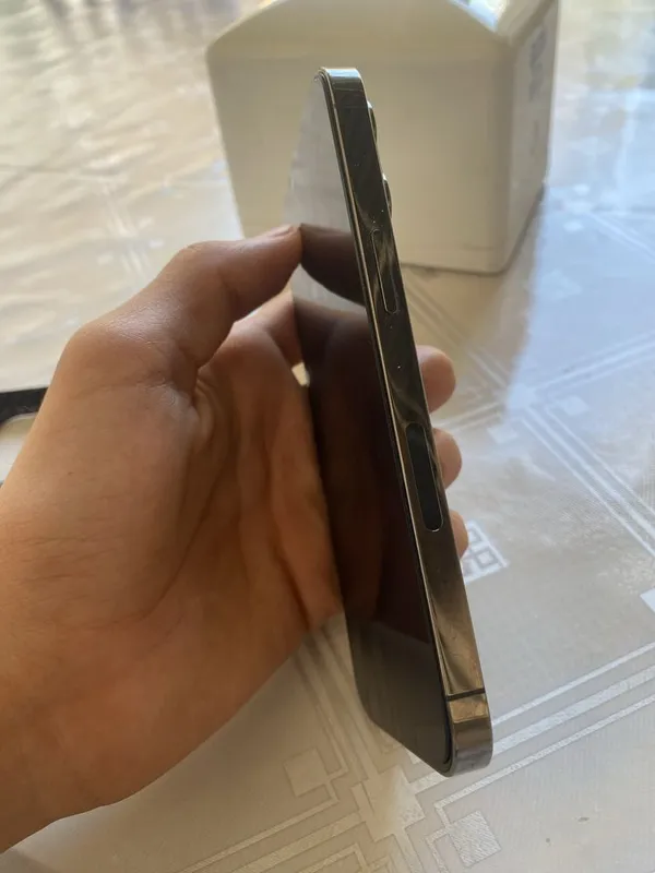 Iphone 13pro karobka dokument bor