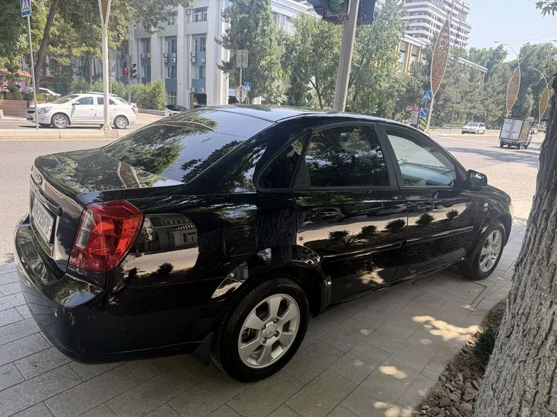 Gentra qora bez lyuk boshqa hamma narsasi bor 4