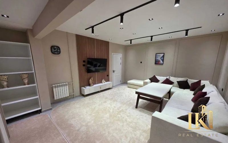Продаётся 2-комнатная квартира, 60 м², 1/9, Яккасарайский район (ориентир: Аэропорт Korzinka) 2