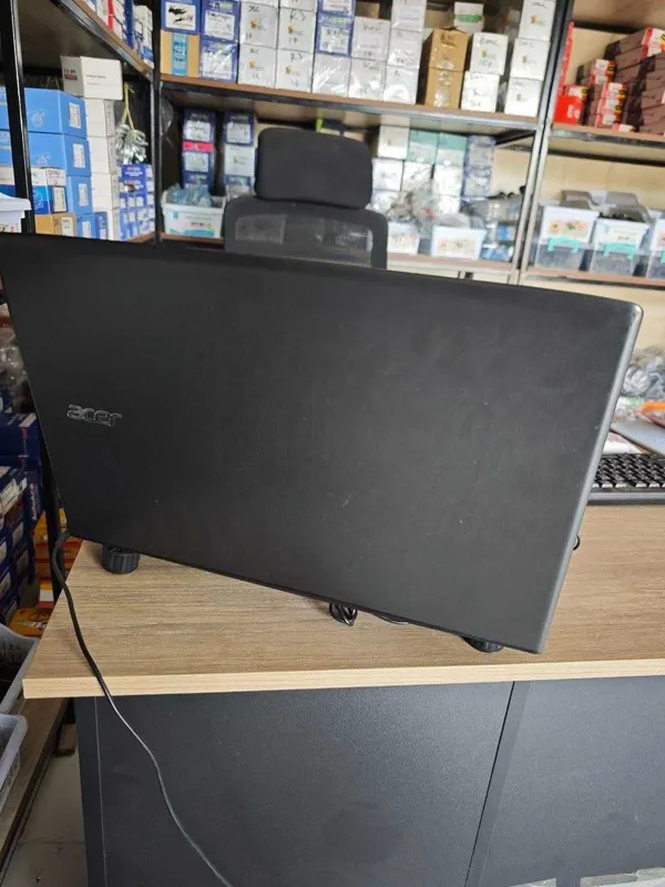 Acer Aspire E 15 — Core i7-8550U / 8GB / NVIDIA MX130 / 1TB — фото 4