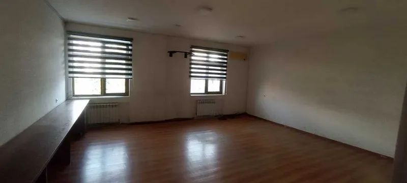Аренда в центре 800 кв.м. под офис, уч.центр, рядом метро "Минор" 1
