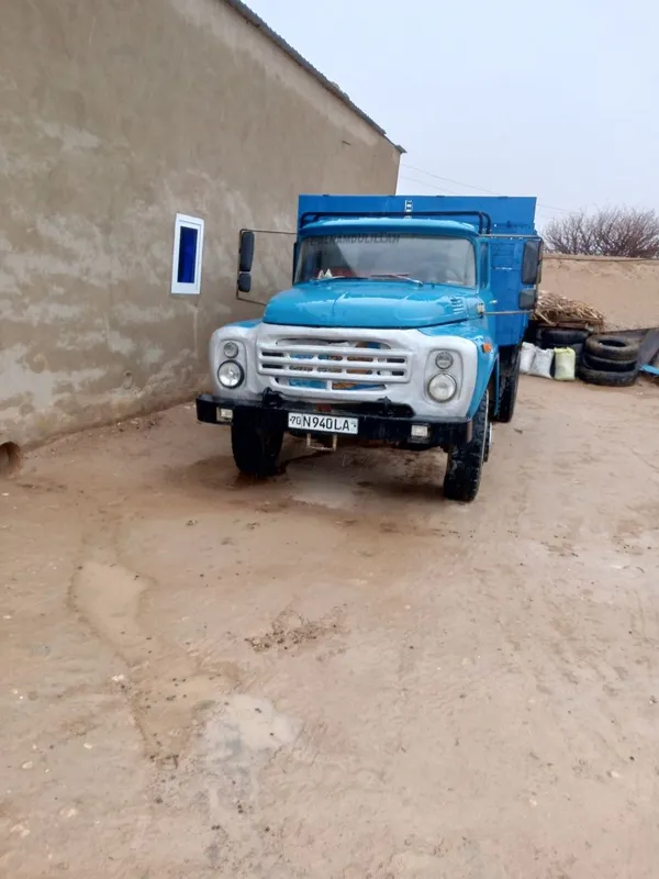 Zil bortil sotiladi 3 Zil bortil sotiladi 3